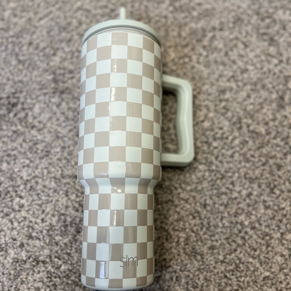 Checkered Tumbler with Handle
